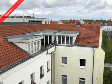 Reserviert! Investment im Dach: 3-Zi im Zionskirch – 2,92% – mit Balkon im Neubau DG, Berlin Mitte, 5. OG