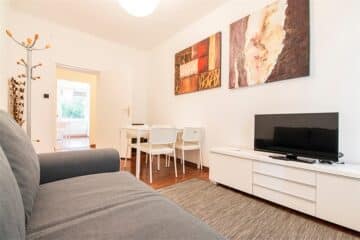 Appartamento libero di 3 locali, ben distribuito, ideale per una famiglia o una condivisione nel Reu, Berlin Neukölln, EG