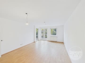 2.5-room apartment with terrace next to Volkspark Friedrichs, Berlin Friedrichshain, EG