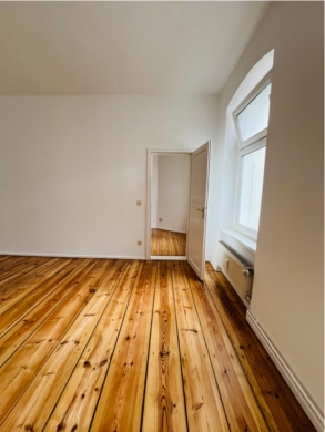 2-Zimmer-Stadtwohnung mit Altbauflair in der Zionskirchstraße, Berlin Mitte, 2. OG