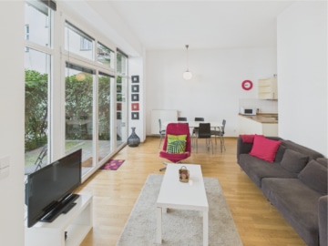 Furnished Ground Floor Apartment with Terrace, Berlin Mitte, EG