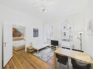 Cozy two-room apartment with balcony in Schöneberg, Berlin Schöneberg, 1. OG